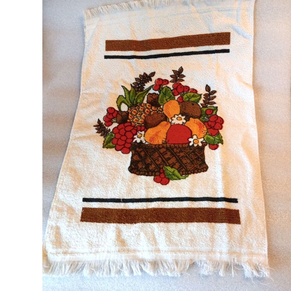 Vintage 1970s Fruit Basket Print Hand Towel Kitchen Towel 23.5" x 15.5"